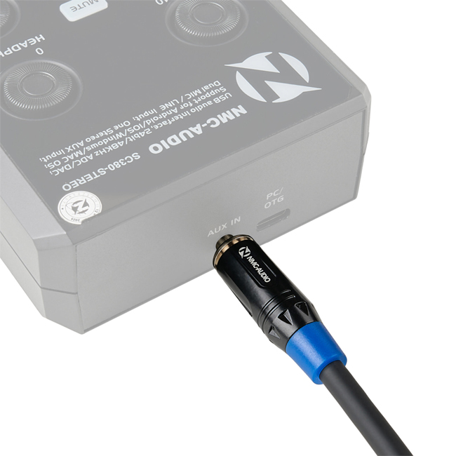 Day-Cap-tin-hieu-am-Thanh-NMC-AUDIO-NMC-C26F6F-1-dau-35mm-stereo-duc-ra-2-dau-XLR-cai-thong-audio-2