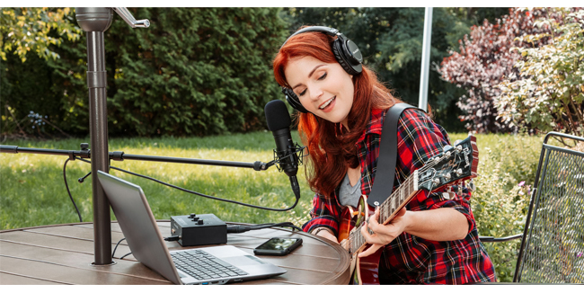 M-Track-Solo-Angle-Front-sound-card-thu-am-chuyen-nghiep-phong-thu-ca-nha-thong-audio-2