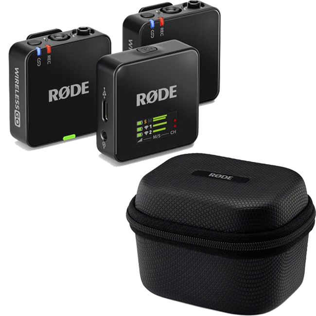 rode-charge-case-plus-pulling-out-of-bag-hop-sac-micro-rode-wireless-go-iii-go-ii-me-thong-audio-2