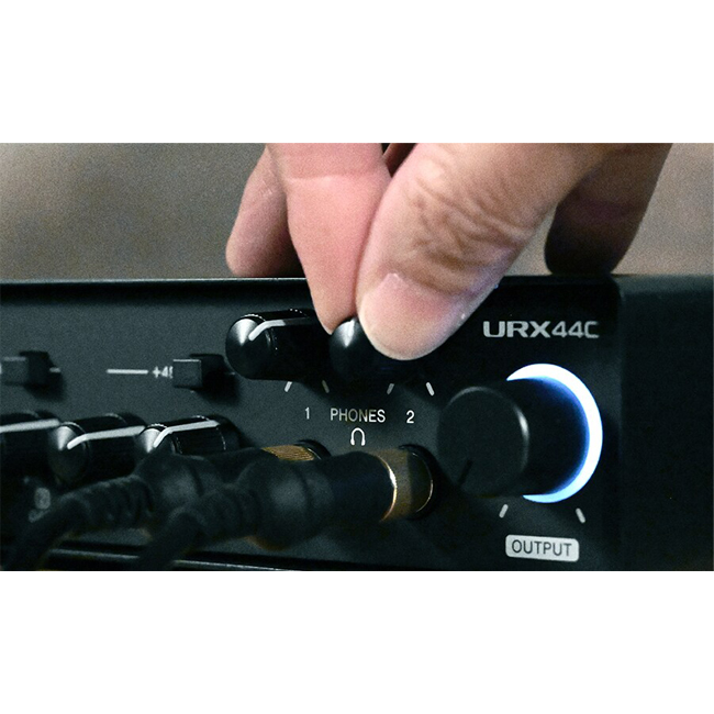 sound-card-thu-am-steinberg-urx44c-soundcard-chuyen-nghiep-phong-thu-yamaha-urx44c-audio-interface-yamaha-urx-44c-thong-audio-3