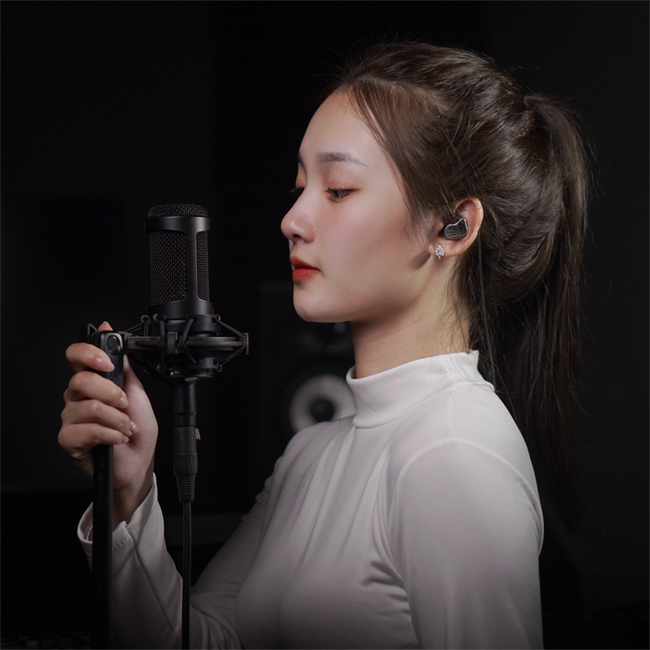 tai-nghe-kiem-am-nhet-tai-nmc-qkz-60-thong-audio-6
