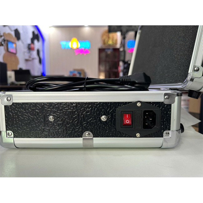 thiet-bi-truyen-am-phien-dich-khong-day-takstar-wtg-700-thong-audio-4