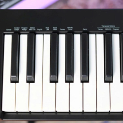 Nektar-impact-GX49-keyboard-controller-thong-audio-1