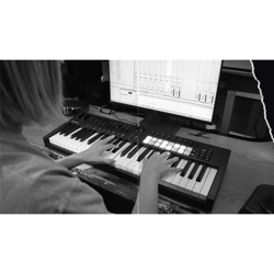 avatar-Launchkey-49-mk4-midi-controller-thong-audio-2