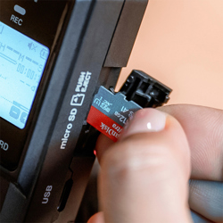 may-ghi-am-cam-tay-tascam-dr-07xa-Stereo-Handheld-Digital-Audio-Recorder-and-USB-Audio-Interface-thong-audio-5