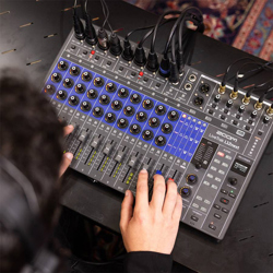mixer-zoom-livetrak-l12next-ban-tron-am-thanh-zoom-live-trak-l12-next-thong-audio-2