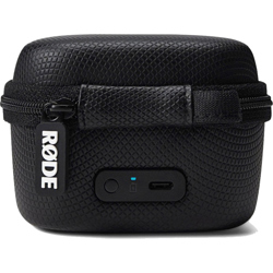 rode-charge-case-plus-pulling-out-of-bag-hop-sac-micro-rode-wireless-thong-audio